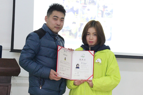 圣寵寵物33期班寵物美容師殷美蓮